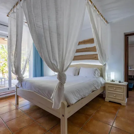Casa Cama Santa Eularia des Riu